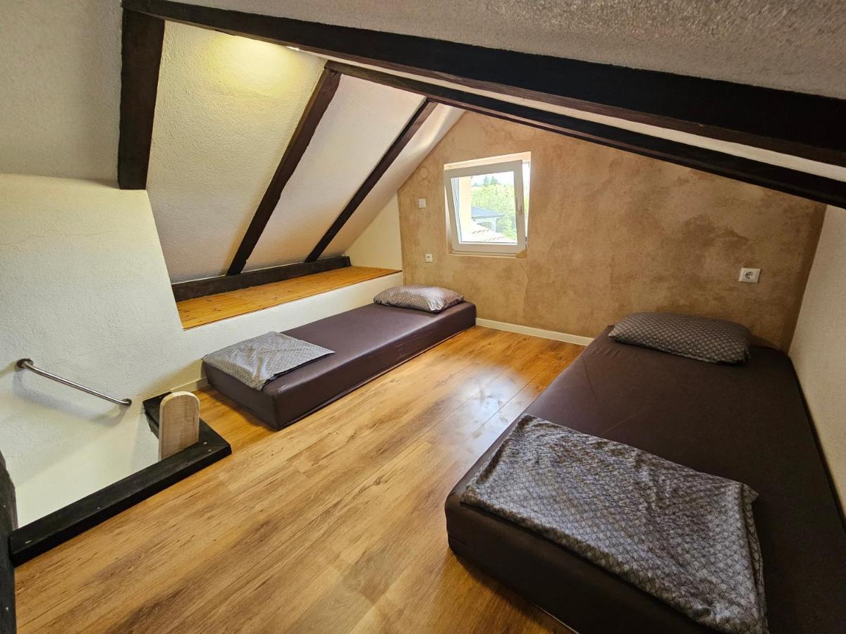Villa Punta Blava - Beach Front, Ideal For Family Vacation With Kids, Large Terraces With Sea View, Internet, Netflix, No Pets Allowed 奥布罗瓦茨 外观 照片