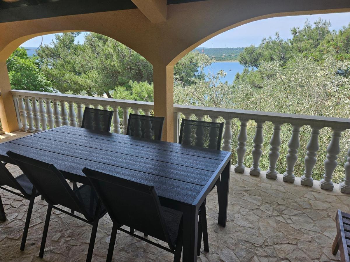 Villa Punta Blava - Beach Front, Ideal For Family Vacation With Kids, Large Terraces With Sea View, Internet, Netflix, No Pets Allowed 奥布罗瓦茨 外观 照片