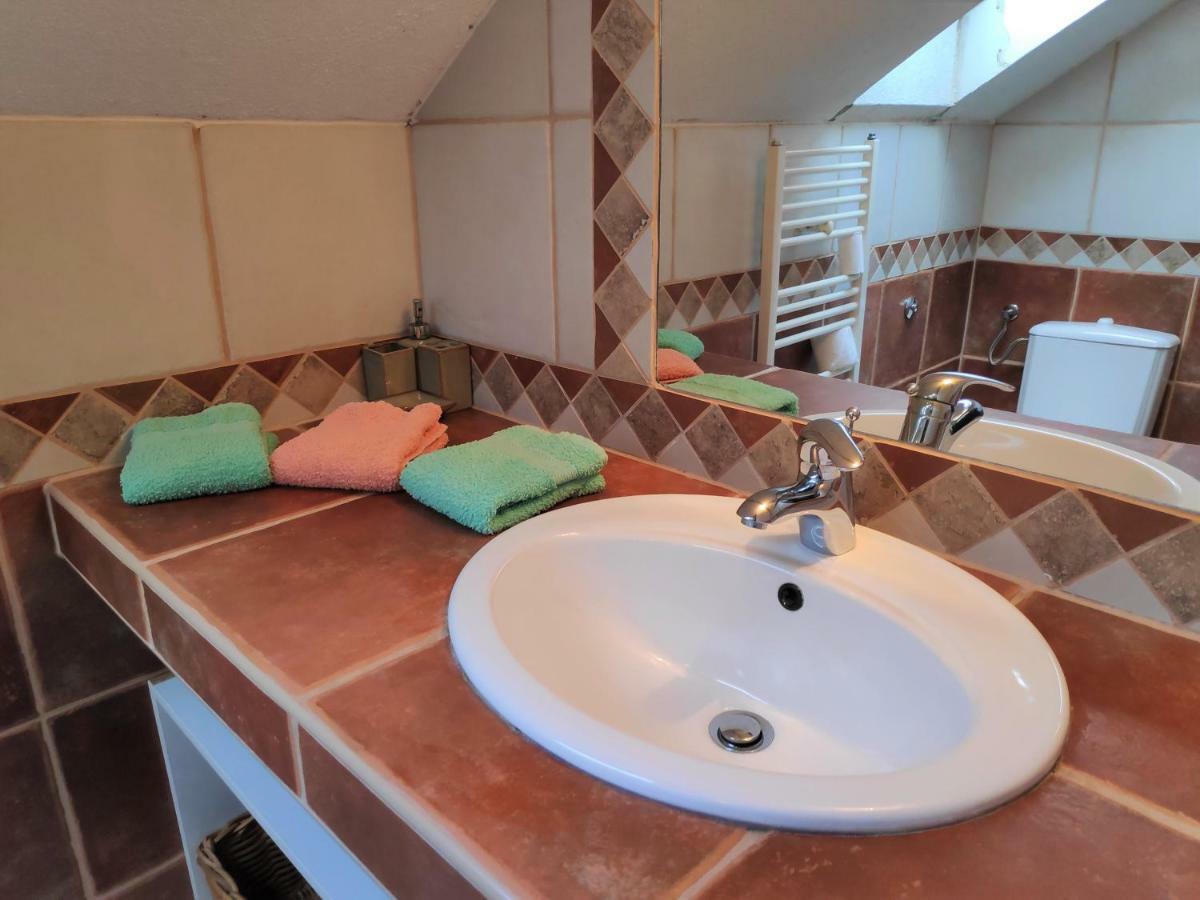Villa Punta Blava - Beach Front, Ideal For Family Vacation With Kids, Large Terraces With Sea View, Internet, Netflix, No Pets Allowed 奥布罗瓦茨 外观 照片