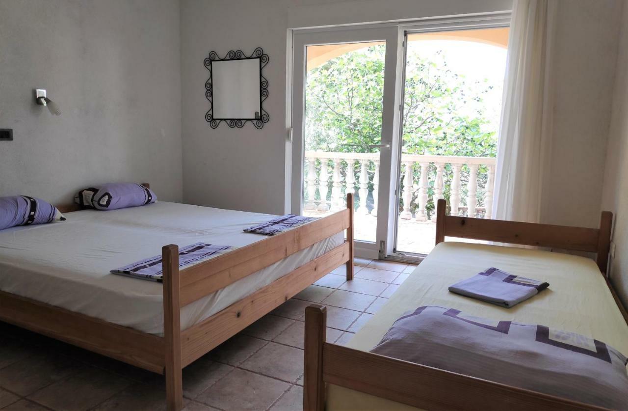 Villa Punta Blava - Beach Front, Ideal For Family Vacation With Kids, Large Terraces With Sea View, Internet, Netflix, No Pets Allowed 奥布罗瓦茨 外观 照片