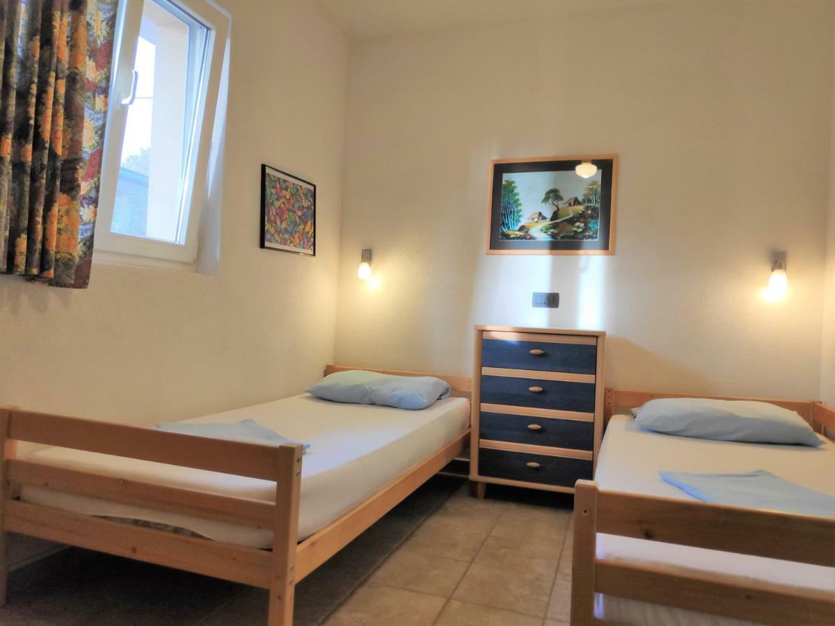 Villa Punta Blava - Beach Front, Ideal For Family Vacation With Kids, Large Terraces With Sea View, Internet, Netflix, No Pets Allowed 奥布罗瓦茨 外观 照片