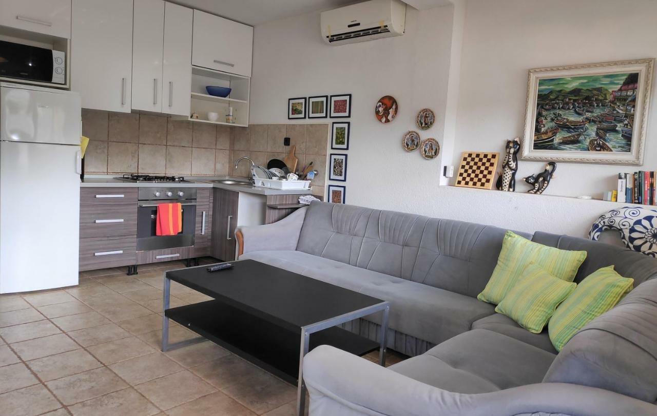 Villa Punta Blava - Beach Front, Ideal For Family Vacation With Kids, Large Terraces With Sea View, Internet, Netflix, No Pets Allowed 奥布罗瓦茨 外观 照片